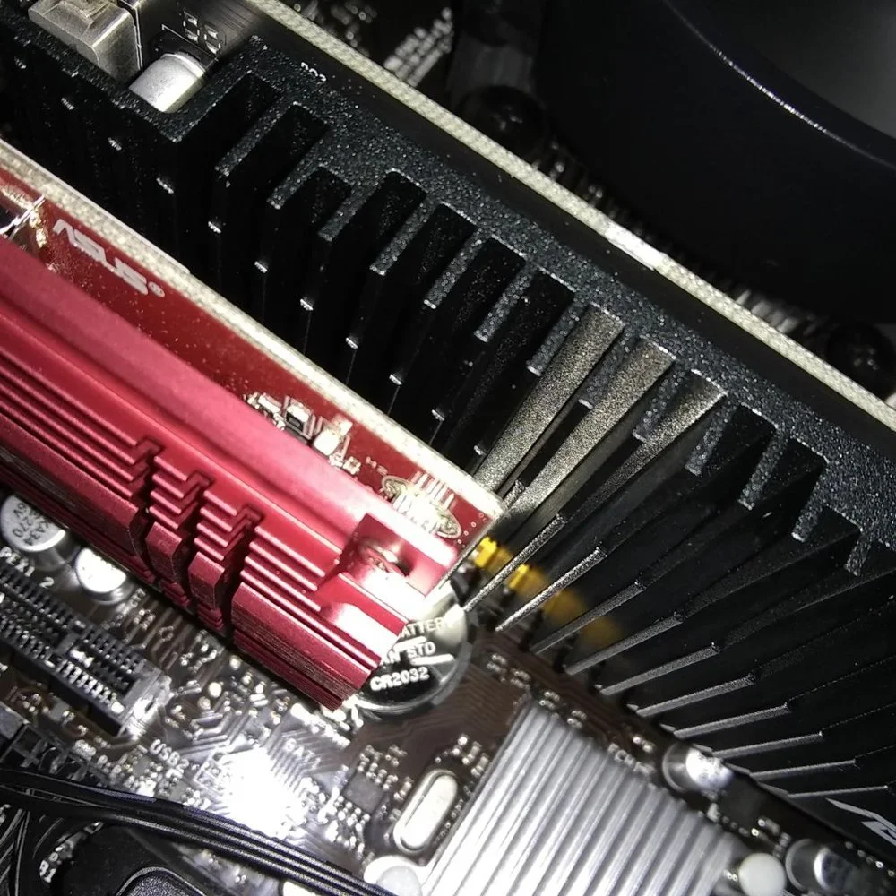 Custom Built Desktop Computer Ryzen 5, 8GB RAM, GT710 2GB, 500GB SSD *Open Box*